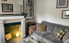No 28 Cosy Cottage In The Heart Of Cowes
